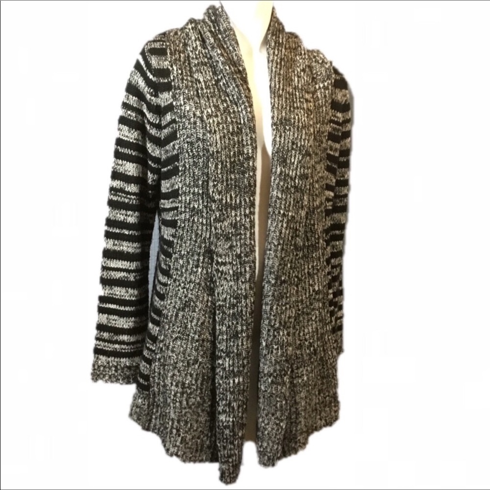Black and white cozy open cardigan